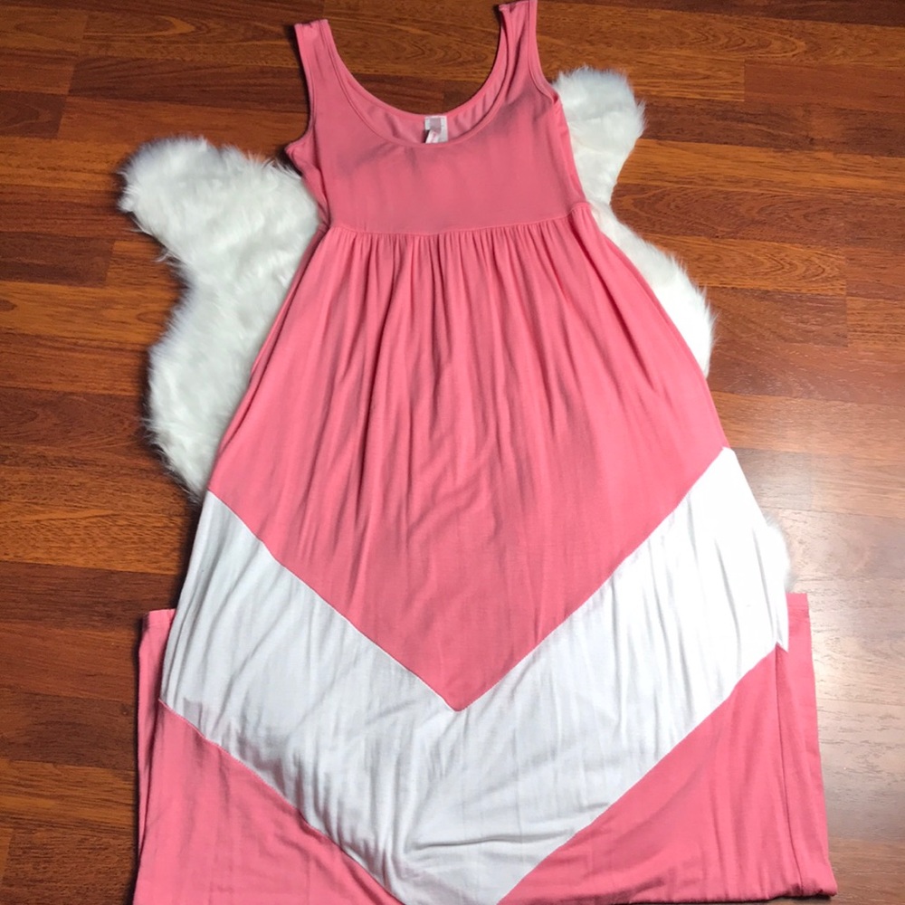 Chevron Maxi Dress EEUC (worn once)